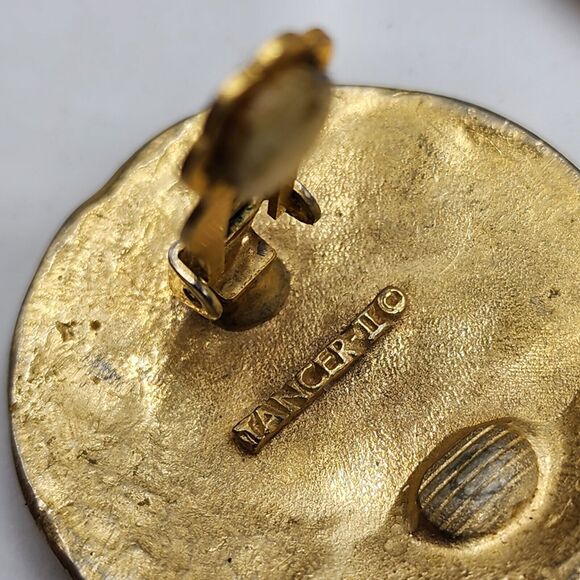 Vintage Quilted Satin Gold Runway Statement Earrings Clip 70s Tancer II Rare - Picture 4 of 5